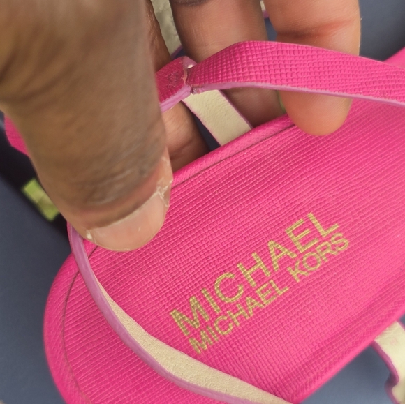 Michael Kors Nora Wedge Sandals Sz 10M Shoes Raspberry Pink Thong Logo Leather - Picture 11 of 15